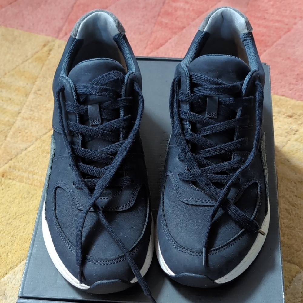 Black Men's Sneakers